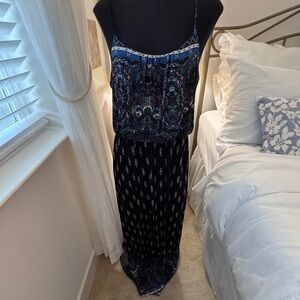 Chic Navy Patterned Maxi Dress